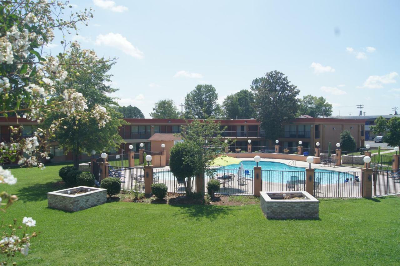 Days Inn By Wyndham Durham/Near Duke University Exterior foto