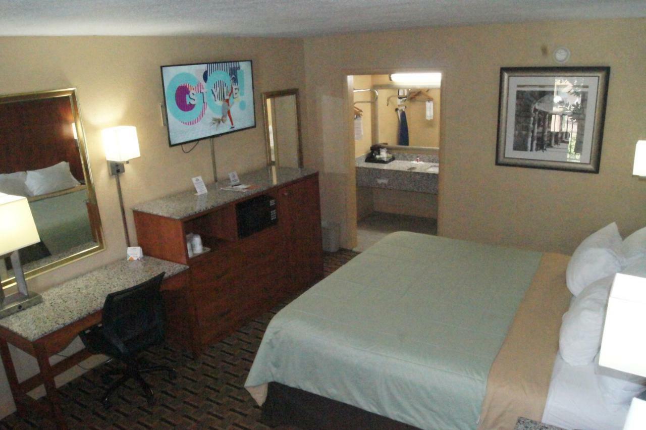 Days Inn By Wyndham Durham/Near Duke University Exterior foto