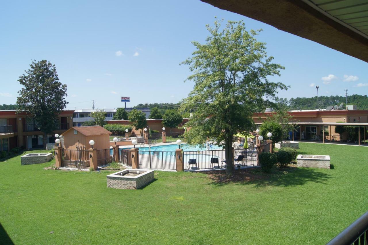 Days Inn By Wyndham Durham/Near Duke University Exterior foto