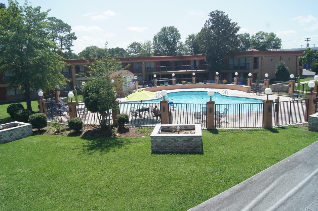 Days Inn By Wyndham Durham/Near Duke University Exterior foto